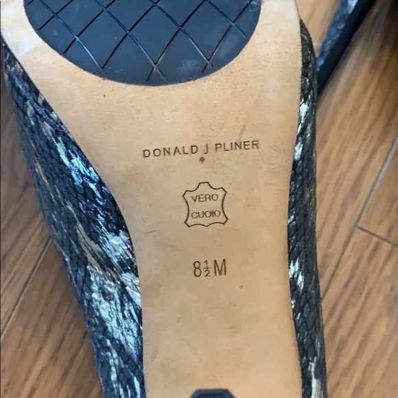 💕HP💕Donald J. Pliner stassi heeled bootie - Picture 8 of 15